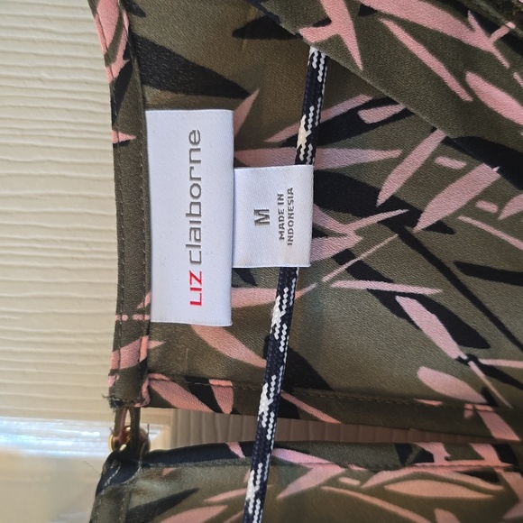 LIZ CLAIBORNE WOMEN'S BEAUTIFUL GREEN, PINK & BLACK SHORT SLEEVE TOP SIZE MEDIUM - Picture 5 of 16